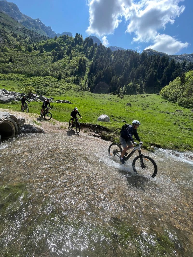 Location de vélos chez IZI BIKE Courchevel