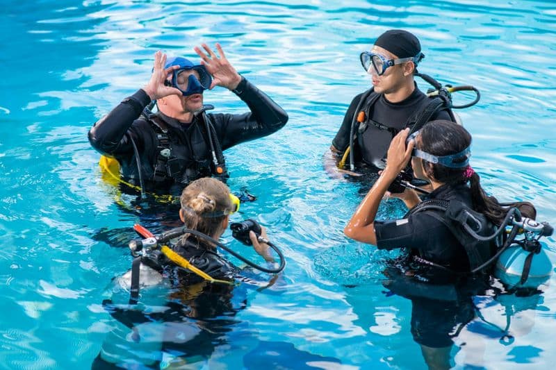 Discover scuba diving in Albufeira