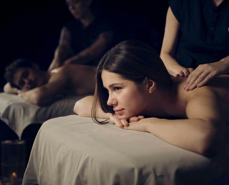 Accès Premium au Spa Caldea en Andorre, avec massage traditionnel