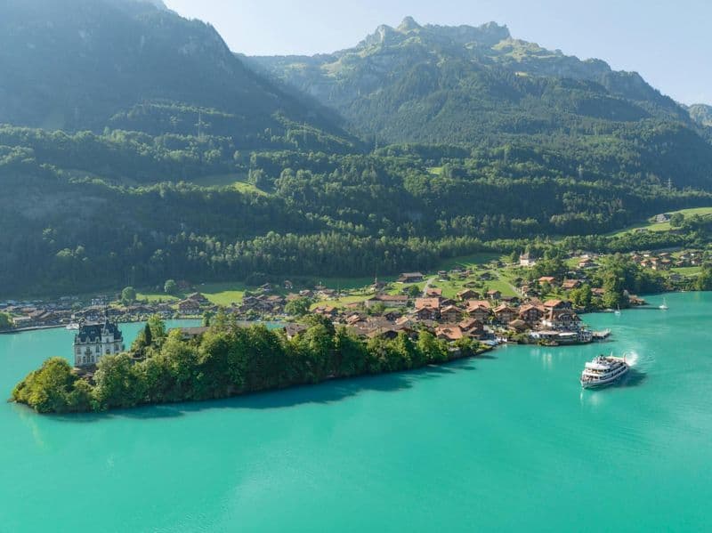 Iseltwald round-trip boat tour from Interlaken Ost