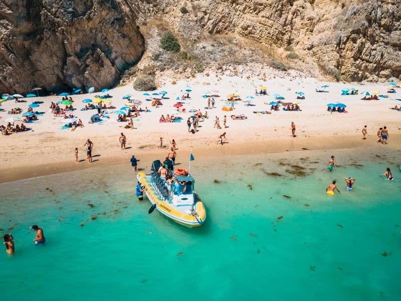 Bateau-taxi pour la plage de Ribeiro do Cavalo