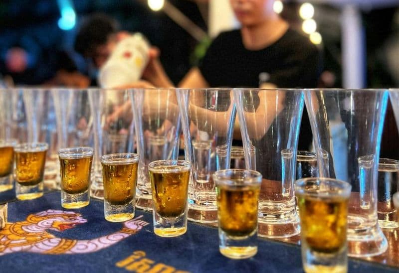 Tournée des bars à Phnom Penh