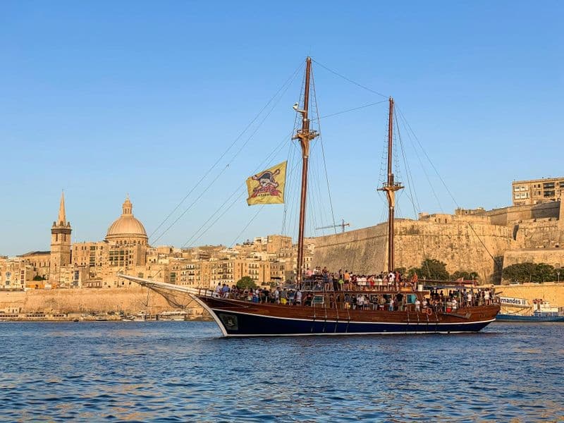 Billet Pirate boat party with DJ, drinks and night swim in Malta