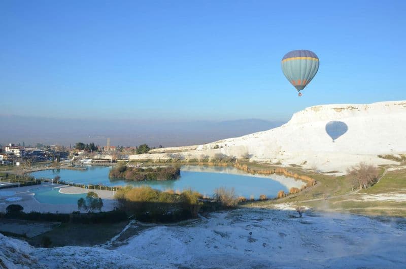 Vol en montgolfière au lever du soleil à Pamukkale et visite de Hierapolis