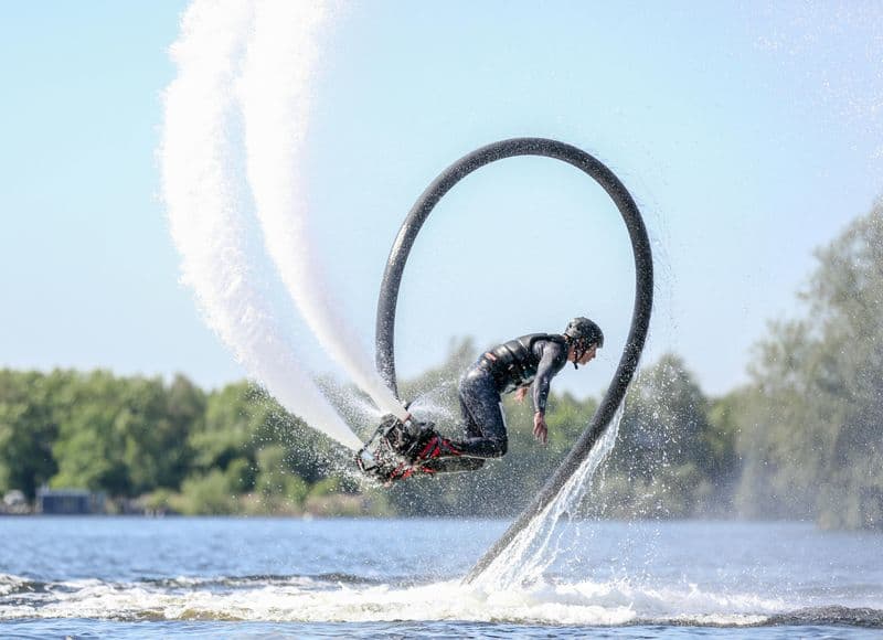 20 minutes d'expérience en flyboard, hoverboard ou jetpacking à Amsterdam