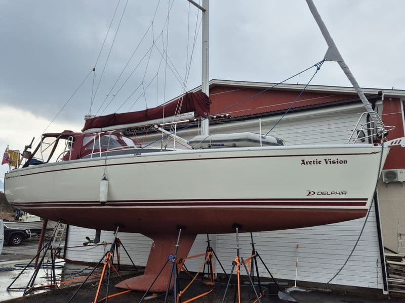 Delphia 37 (Sailboat)