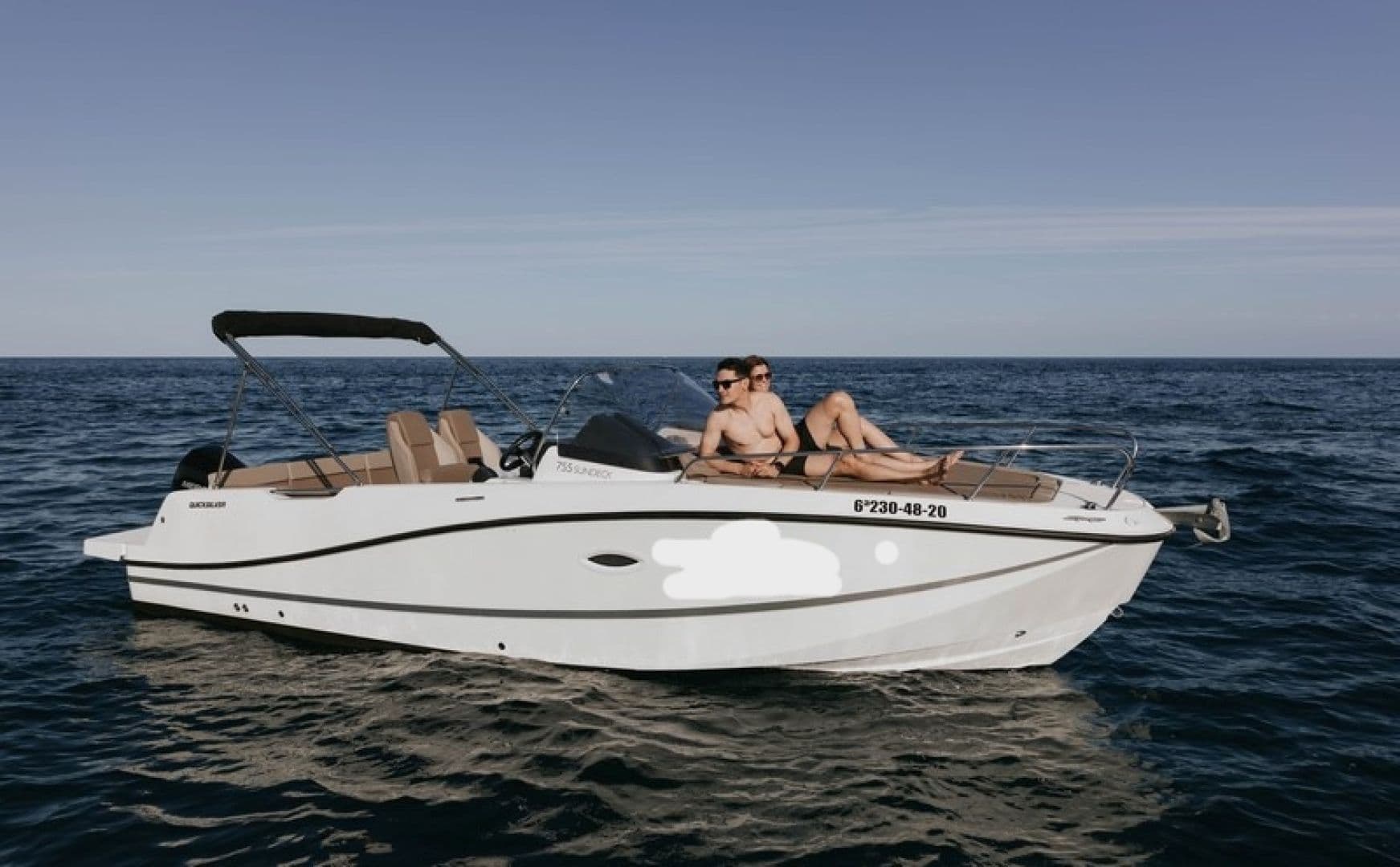 Quicksilver 755 Sundeck (Motorboat)
