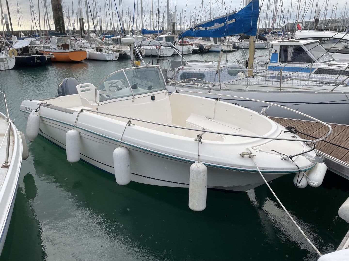 Jeanneau Cap Camarat 625 (Motorboat)