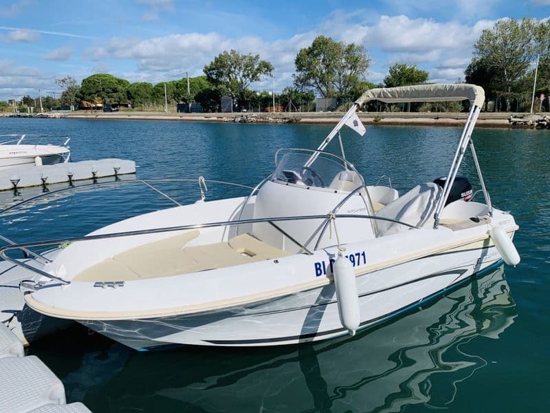 Bénéteau Flyer 5.50 (Motorboat)