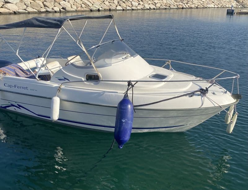 Cn-Cap-Ferret 552 CC (Motorboat)