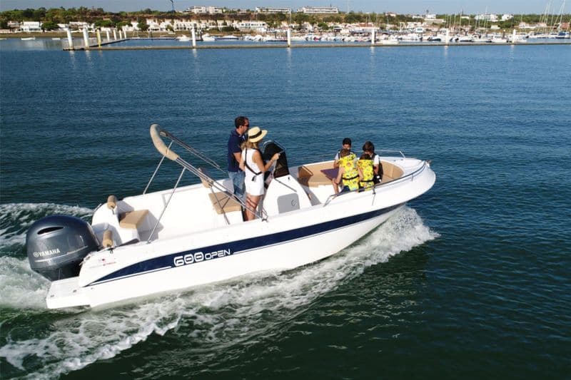 Dipol 600-CP (Motorboat)