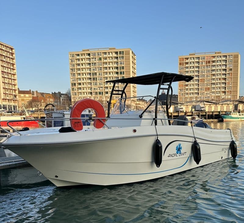 Pacific Craft 750 Open (Motorboat)