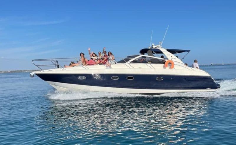 Princess V40 (Motorboat)