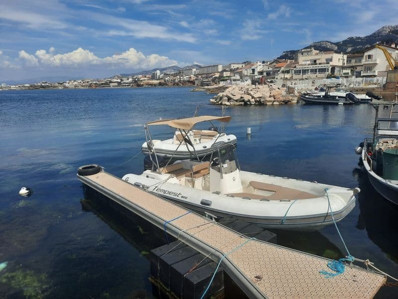 Capelli Tempest 600 (Semi-rigid)