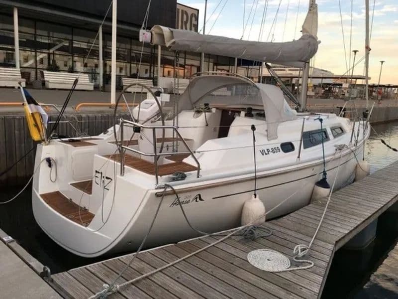 Hanse 325 (Sailboat)