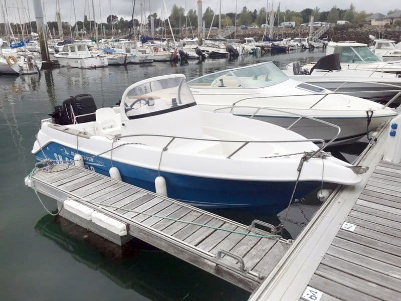 Quicksilver 550 Commander (Motorboat)
