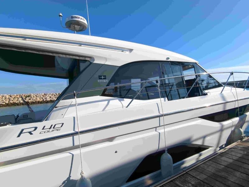 Bavaria R40 Coupe (Motorboat)