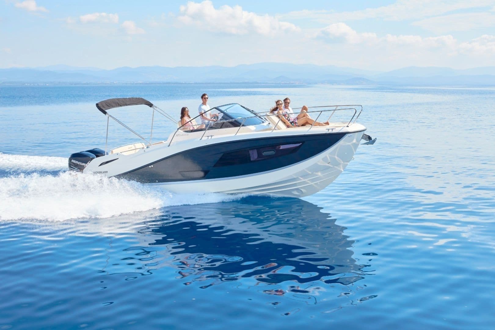 Quicksilver Activ 875 Sundeck (Motorboat)