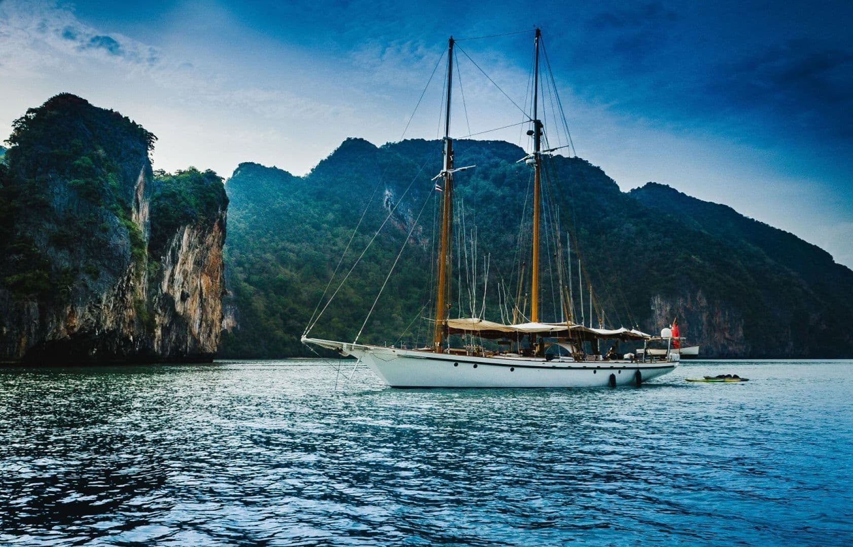 Pritchard Schooner (Sailboat)