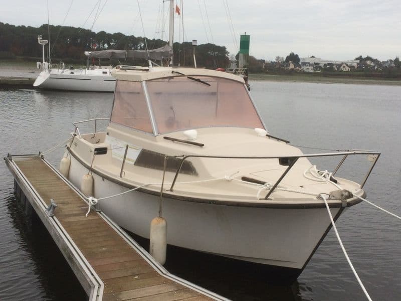 Bénéteau ANTARES (Motorboat)