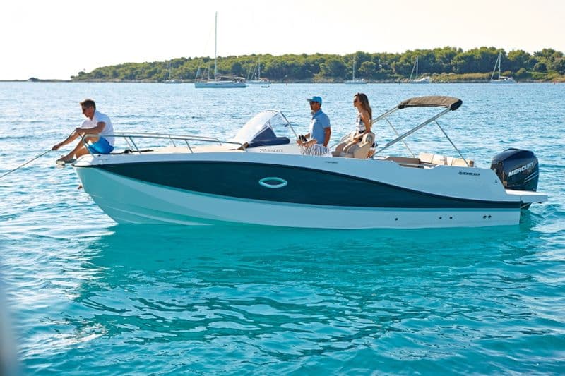 Quicksilver 775 ACTIVE CRUISER (Motorboat)
