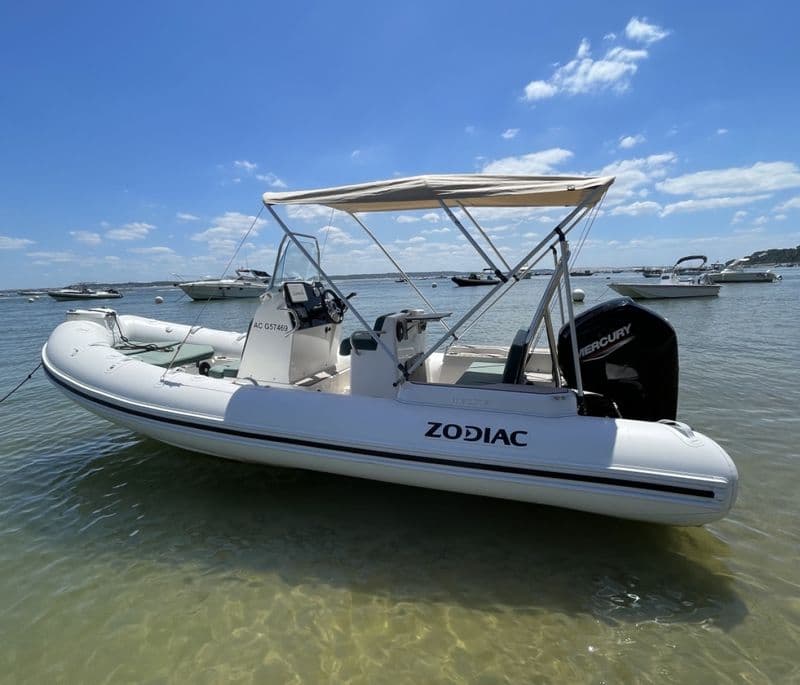 Zodiac Medline 5.8 (Semi-rigid)