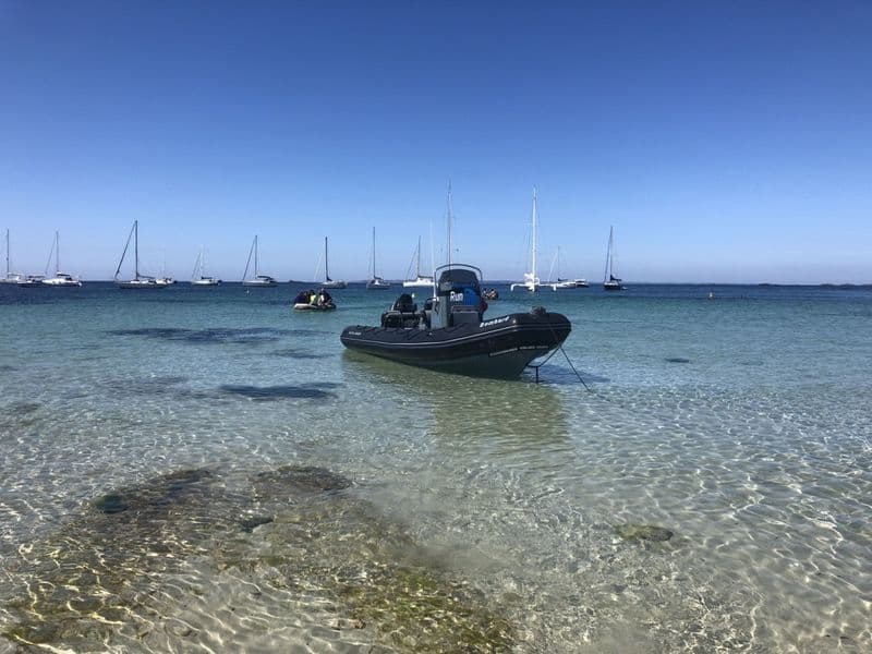 Bombard Explorer 690 (Semi-rigid)