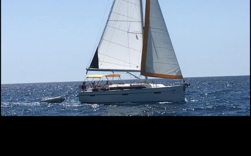 Bavaria Cruiser 37 (Sailboat)