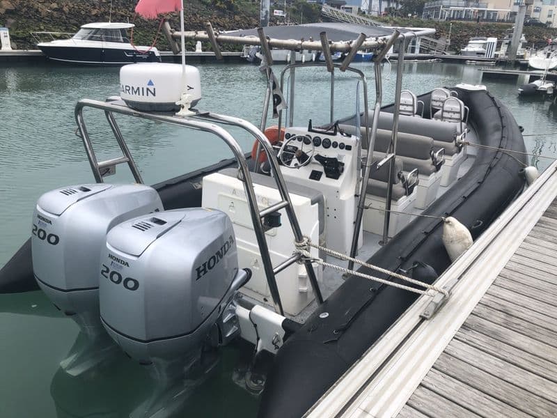 Zeppelin XVPRO 850 (Motorboat)