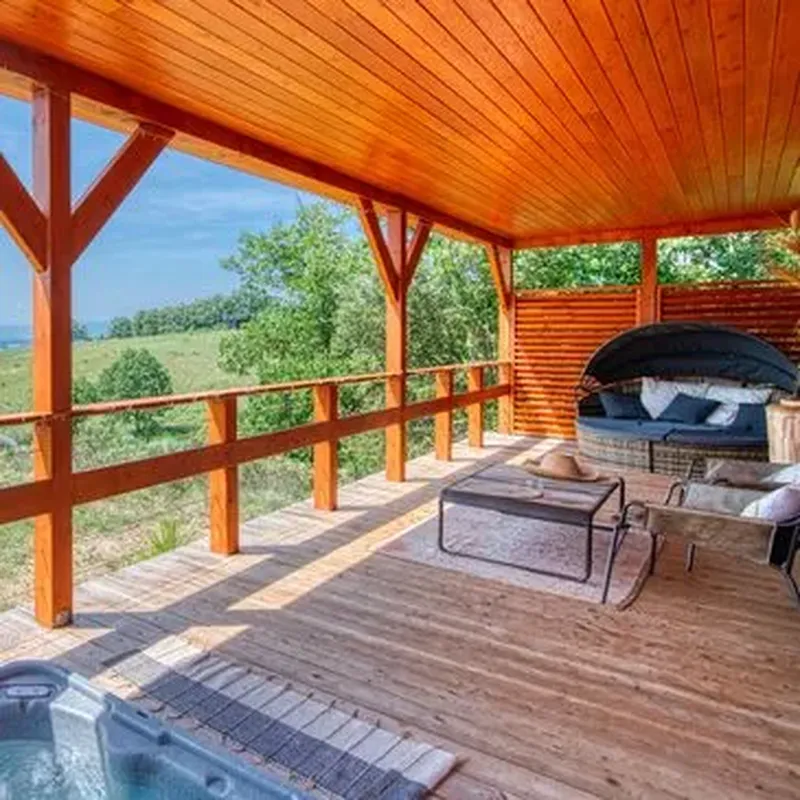 Cabane de Luxe avec Spa Privatif près de Carcassonne
