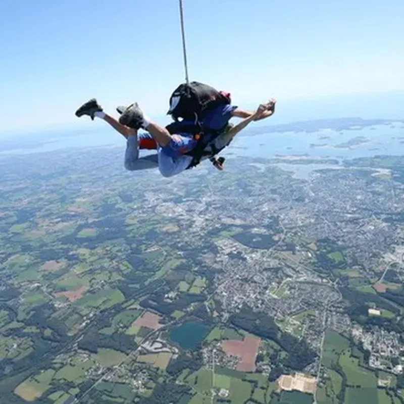 Saut en Parachute à Vannes - Golfe du Morbihan
