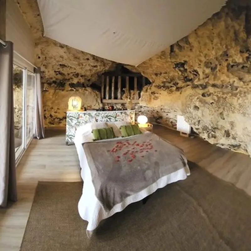 Week-End Spa Insolite en Maison Troglodyte à Châteaudun