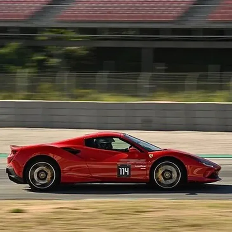 Stage de Pilotage en Ferrari F8 Tributo - Circuit de Pau-Arnos