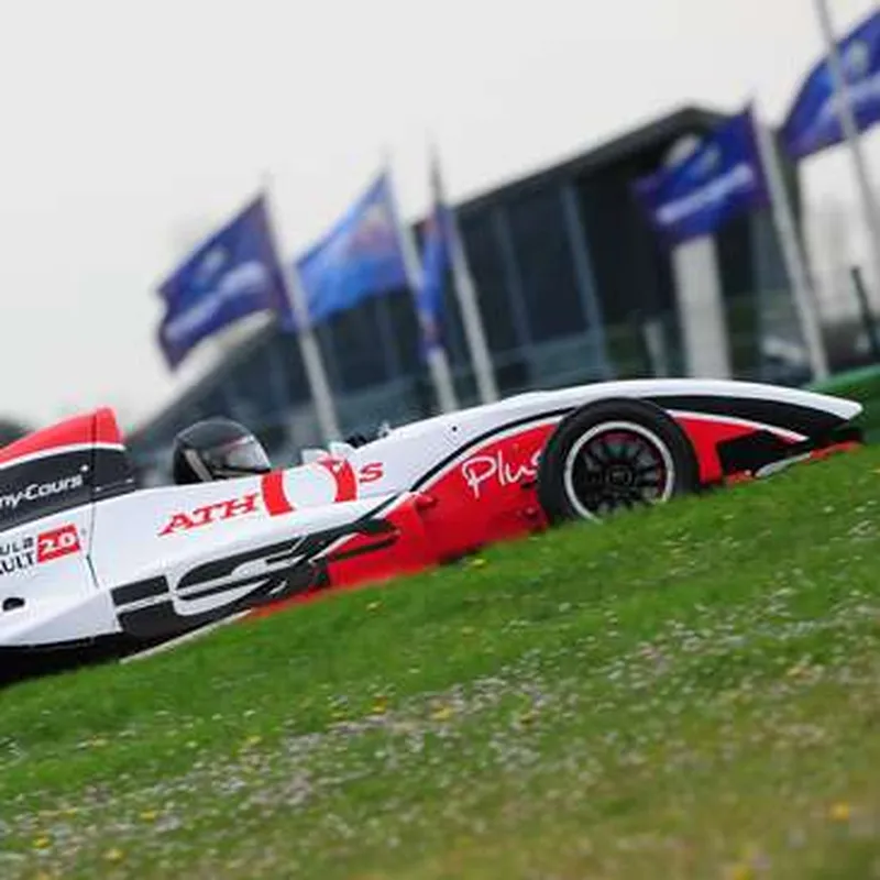 Stage en Formule Renault 2.0 - Circuit de Magny-Cours