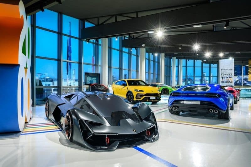 Automobili Lamborghini, Ferruccio Lamborghini, Musées Ferrari et Enzo Ferrari