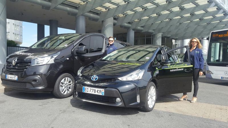 Paris : Transfert aller-retour en taxi de l'aéroport d'Orly à Disneyland