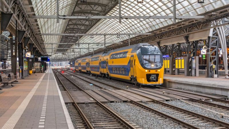 Amsterdam : Train de la gare centrale à l'aéroport de Schiphol