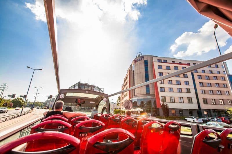 Cracovie : visite en bus Hop-on Hop-off + attractions gratuites