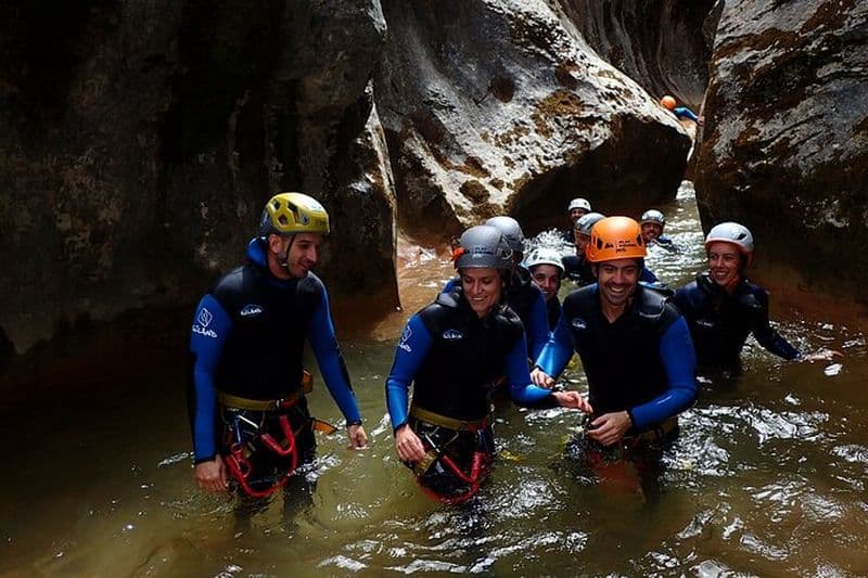 Aventure privée de canyoning à Barranco Viu de Llevata