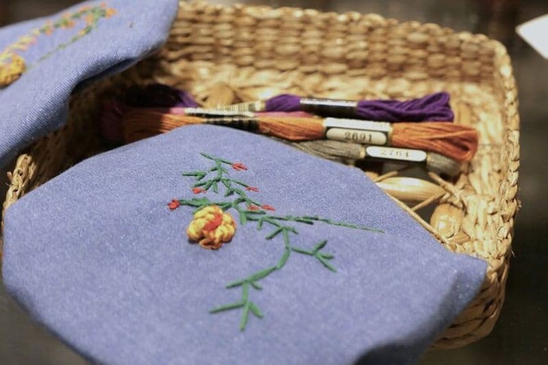 Broderie Atelier Paix au café Momentary dans la ville de Phuket