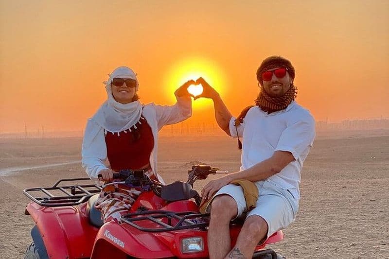 Pyramides de Gizeh, Sphinx, Balade à dos de chameau, VTT, Shopping, Dîner croisière