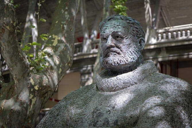 Visite guidée à pied sur smartphone de Pampelune