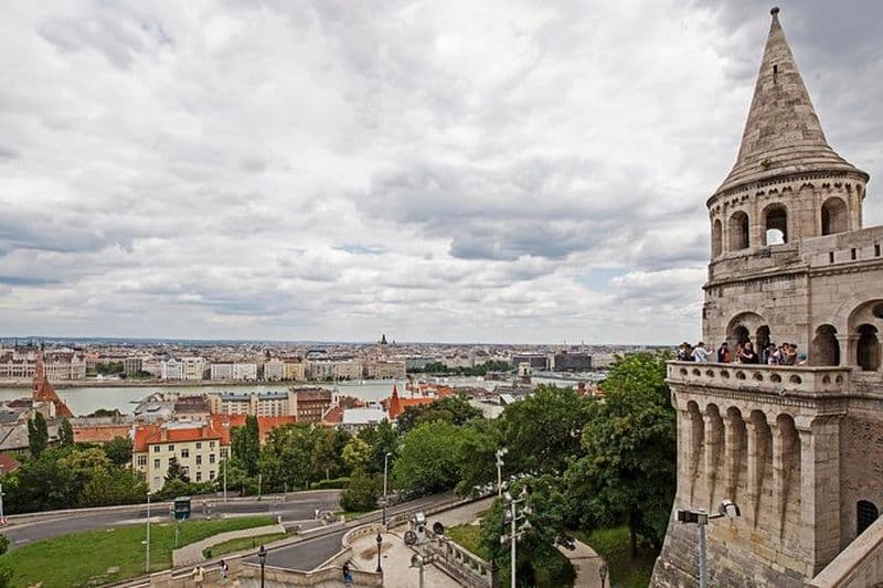 Promenade au château de Buda avec Matthias Church Entrée