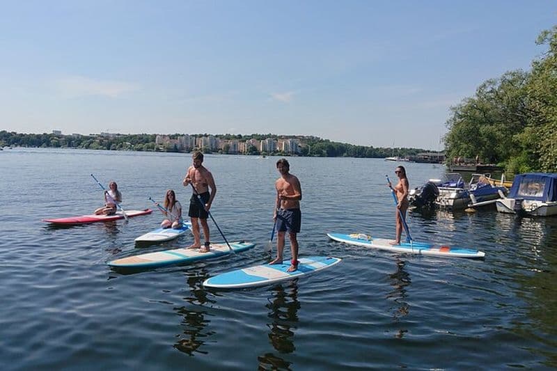 Stand up paddle dans le centre de Stockholm