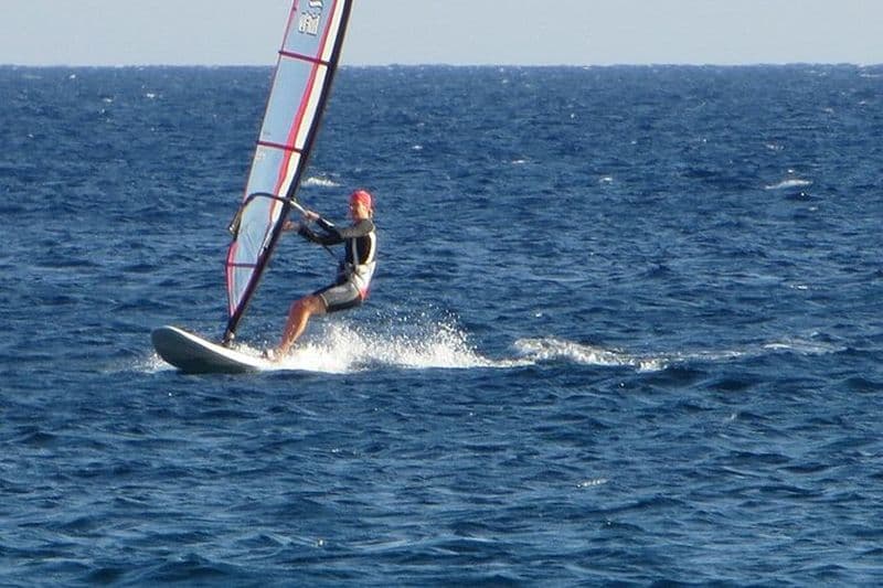 Cours privé de planche à voile à Lardos/Rhodes
