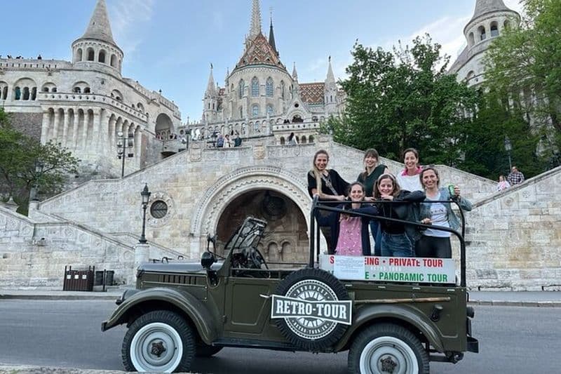 Visite privée de la ville de Budapest avec une Jeep russe vintage