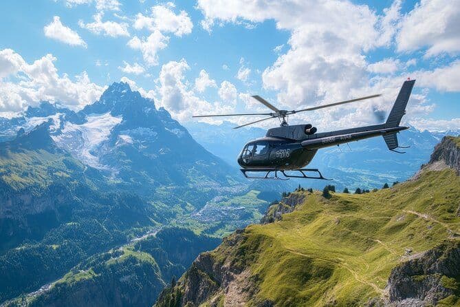 Dolomites d'en haut 1H Exclusive Heli Experience from Venice