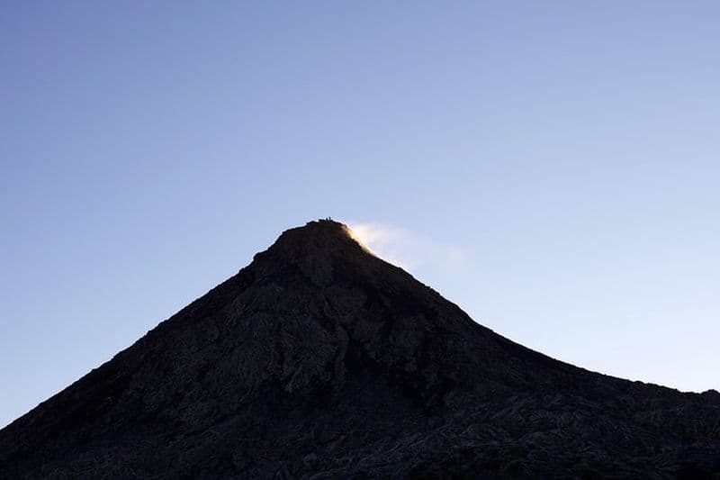 Visite privée de Pico Mountain Climbing - avec aller-retour depuis Faial