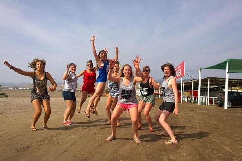 Cours de surf à Lima