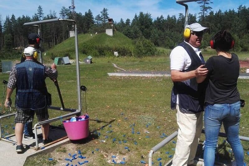 Expérience de tir au pigeon d'argile près de Riga